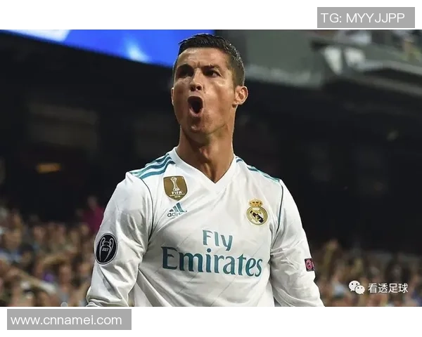 足球明星C罗墙纸打造个性空间让你的家充满运动激情与活力 足球明星C罗墙纸打造个性空间让你的家充满运动激情与活力