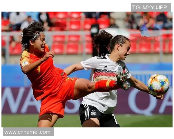 足球明星亲自洗鞋视频曝光引发球迷热议与感动