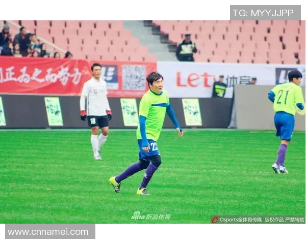 足球明星与儿童的快乐时光精彩瞬间分享